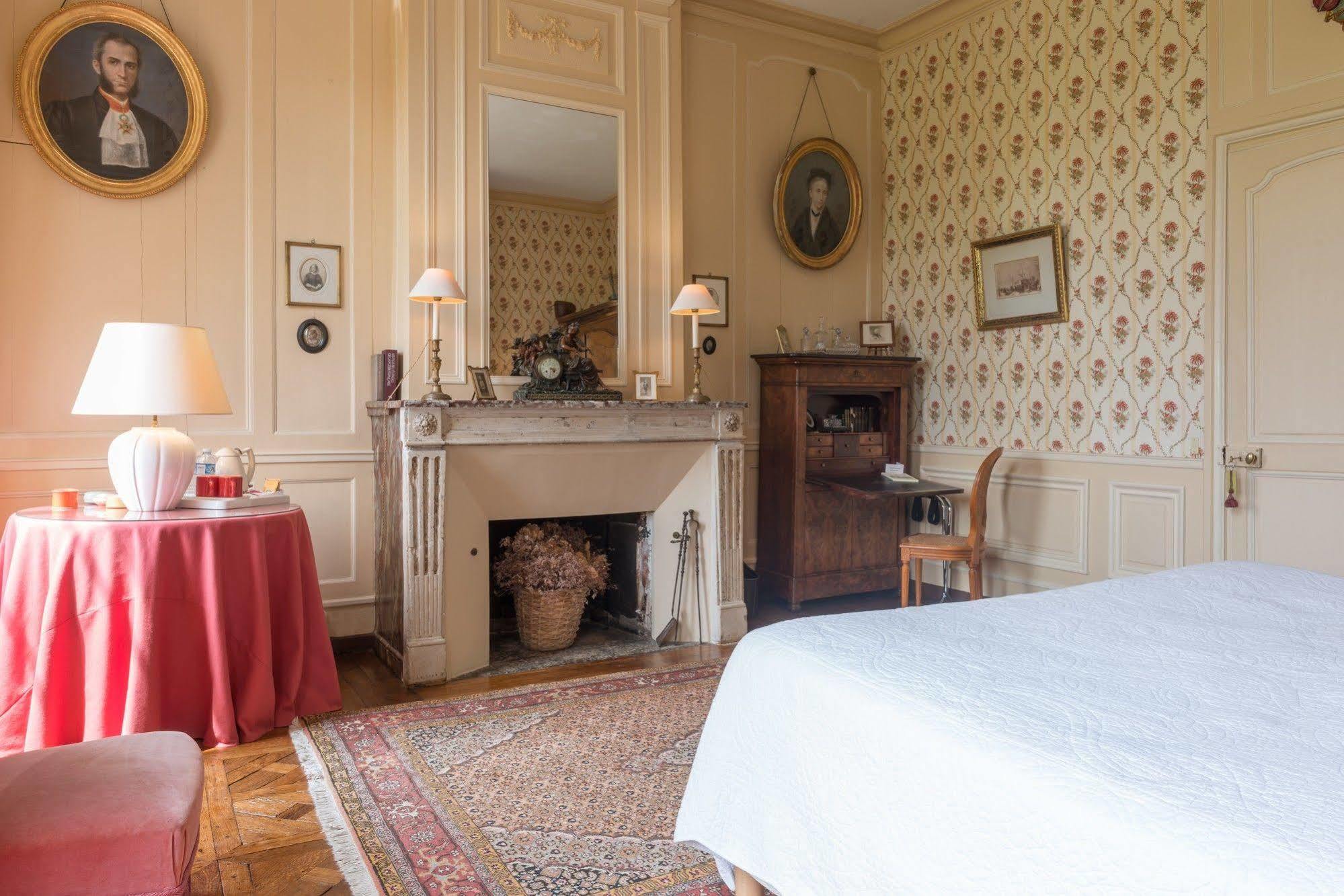 Vergoncey Chateau De Bouceel Bed & Breakfast エクステリア 写真